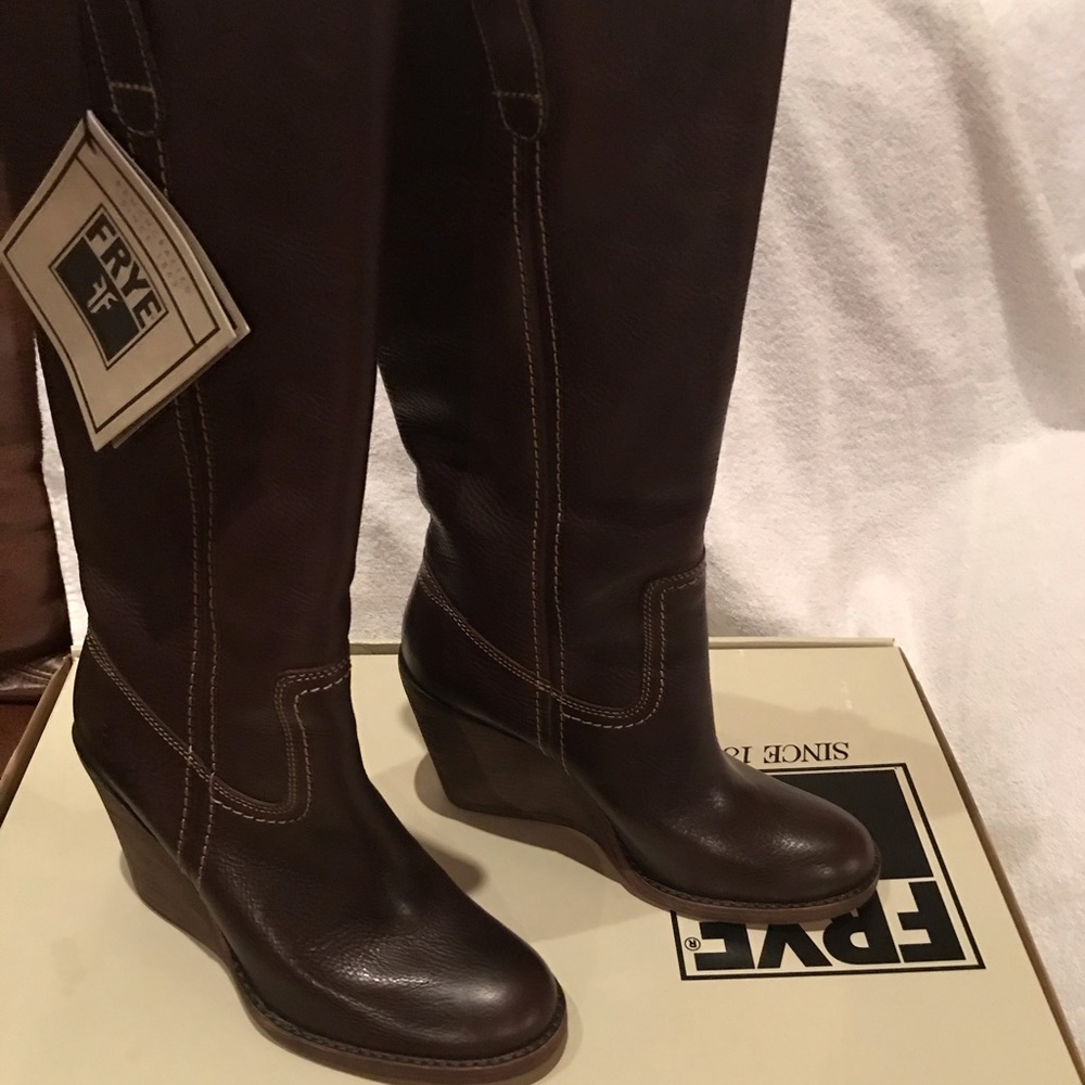 Bark brown Caroline Campus Frye boot size 8